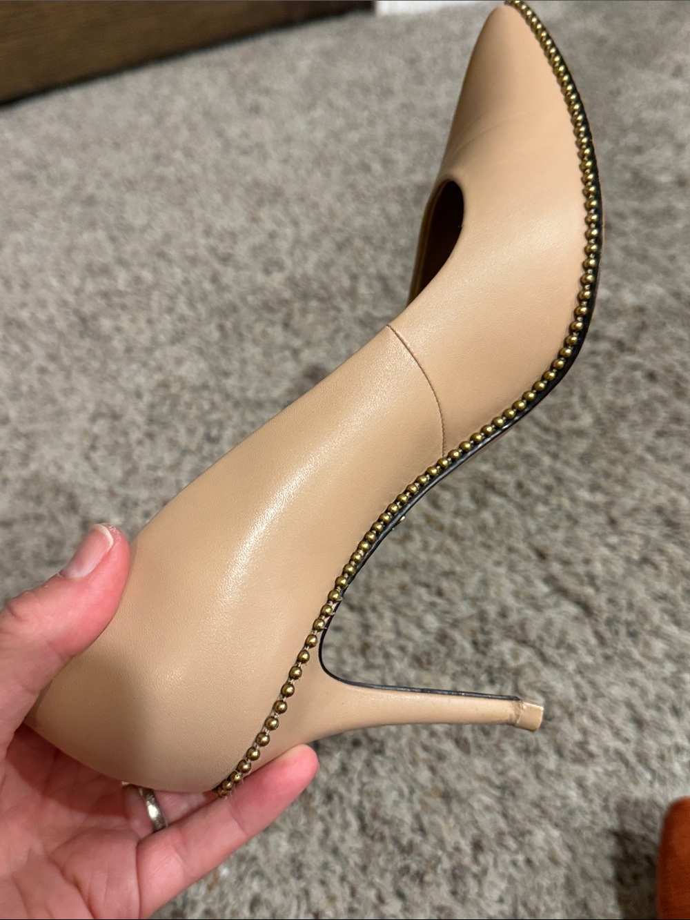 Coach Tan Nude Cream Pointed-Toe Gold Stud Trim Pumps Size 8 - Picture 14 of 16